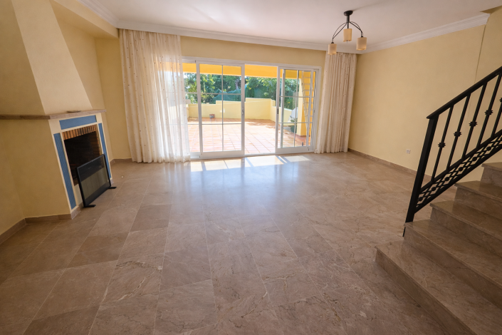 Image No.3-4 Bed Townhouse for sale