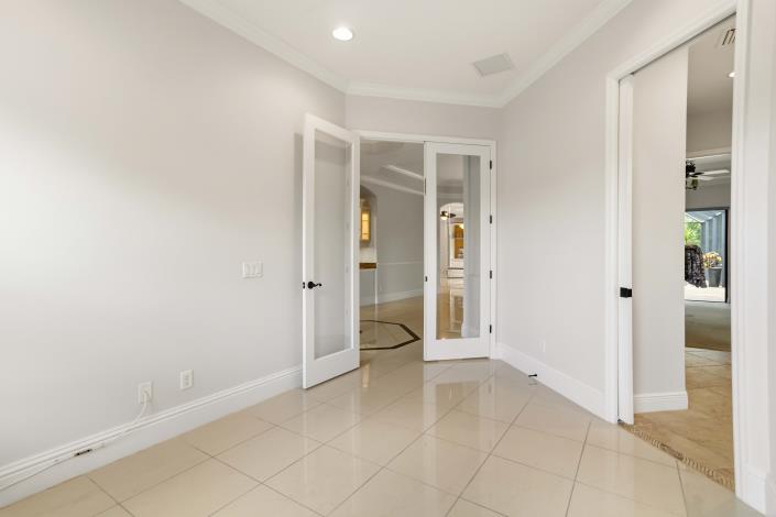 Image No.23-4 Bed House for sale