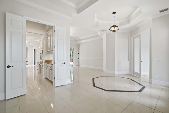 Image No.11-4 Bed House for sale