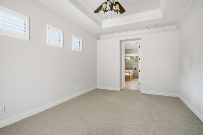 Image No.25-4 Bed House for sale