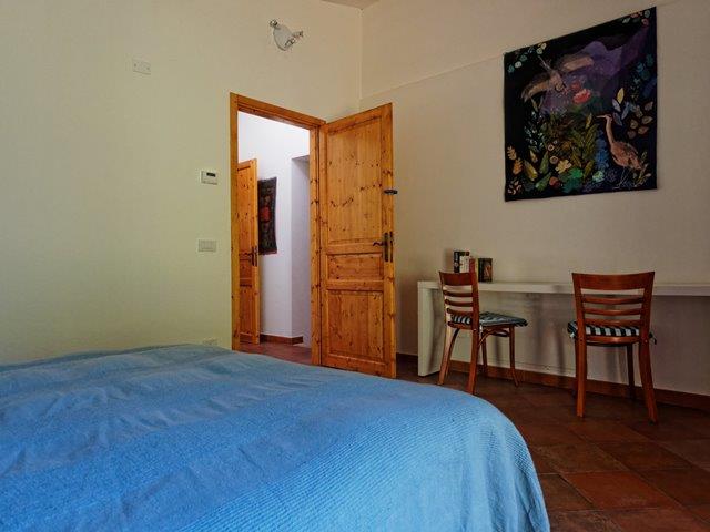Image No.24-5 Bed House for sale