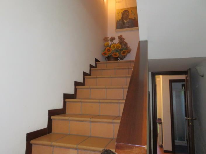 Image No.22-4 Bed Country Property for sale