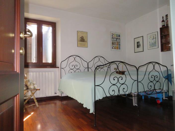 Image No.23-4 Bed Country Property for sale