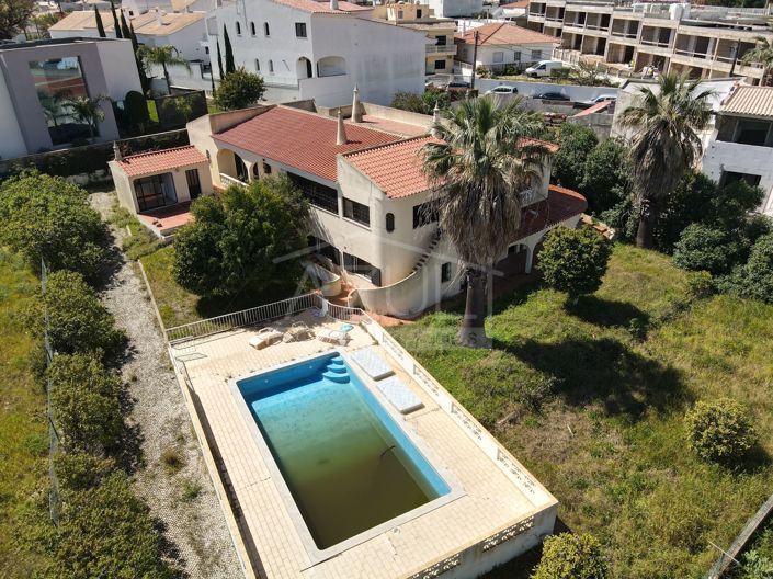 Image No.2-Villa de 5 chambres à vendre à Loule