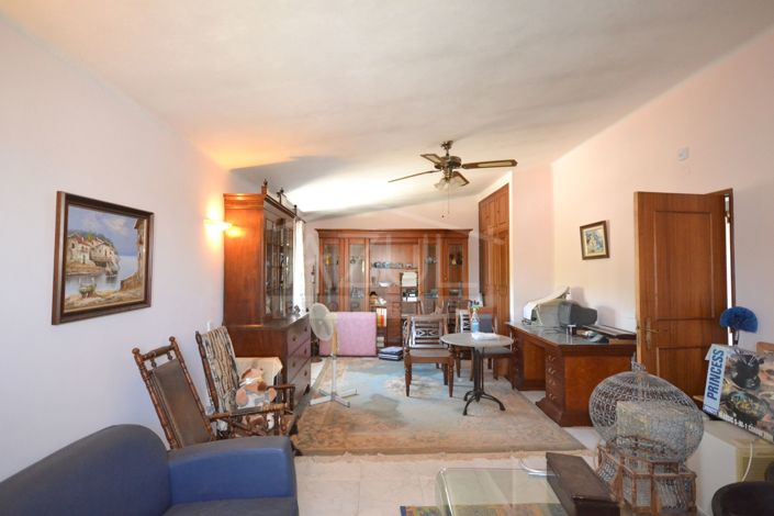 Image No.26-5 Bed Villa for sale