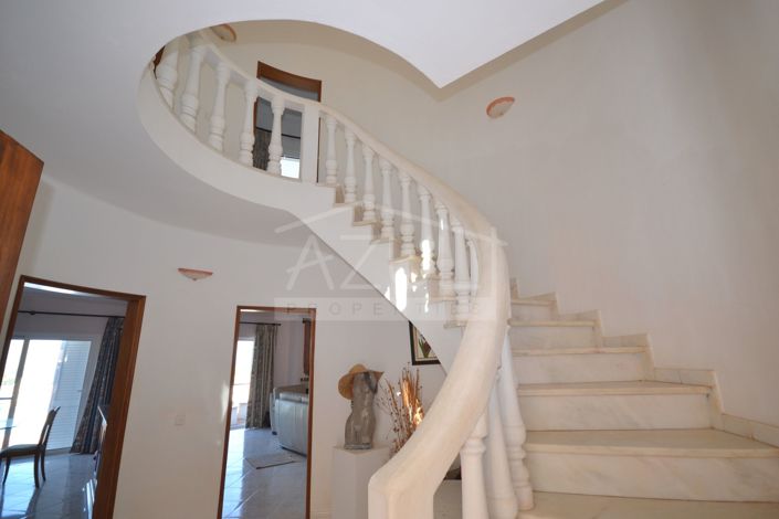 Image No.9-5 Bed Villa for sale