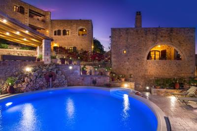 GREECE-HOTEL-FOR-SALE-IN-APOKORONAS0001-medium
