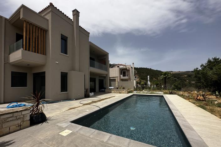 Image No.5-3 Bed Villa for sale