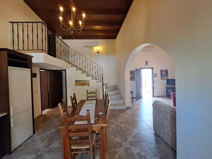 Image No.6-2 Bed Maisonette for sale
