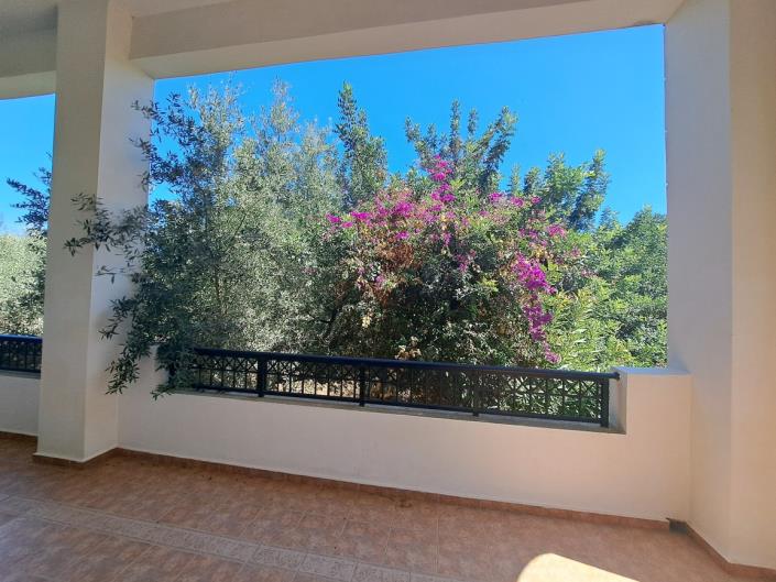 Image No.19-2 Bed Maisonette for sale