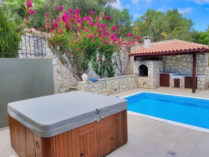 Image No.3-4 Bed Villa for sale