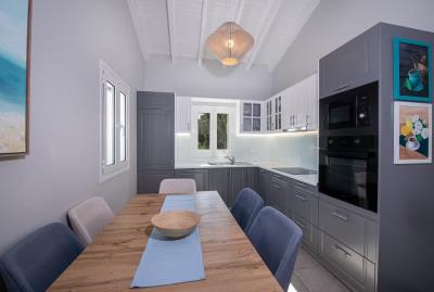 Villa-for-sale-in-Almirida-Villa-for-sale-in-Almirida-7