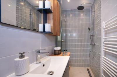 Villa-for-sale-in-Almirida-Villa-for-sale-in-Almirida-17