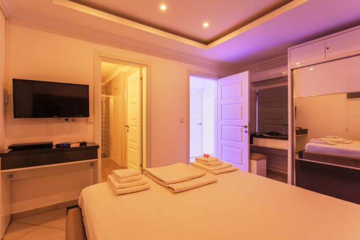 Image No.15-4 Bed Villa for sale