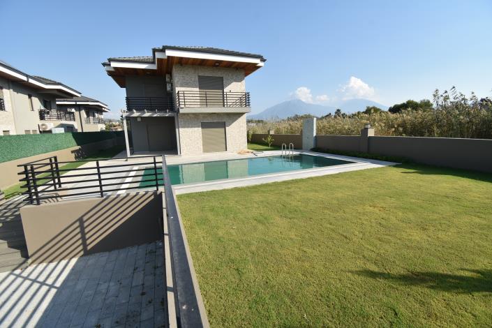 Image No.9-4 Bed Villa for sale