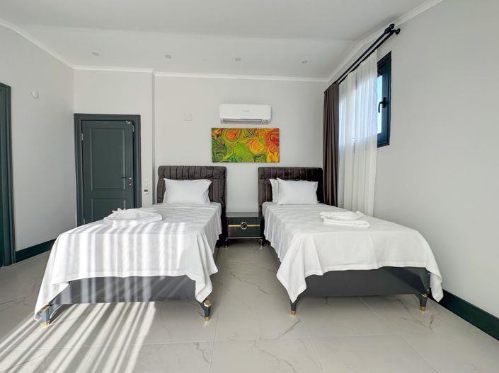 Image No.15-4 Bed Villa for sale