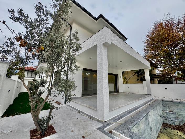 Image No.26-4 Bed Villa for sale