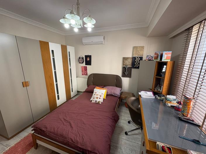 Image No.9-3 Bed Apartment for sale