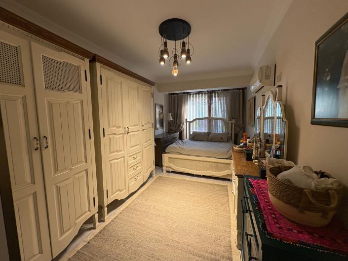 Image No.10-3 Bed Apartment for sale