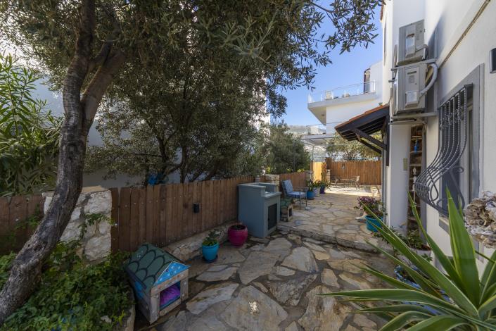 Image No.6-2 Bed Villa for sale
