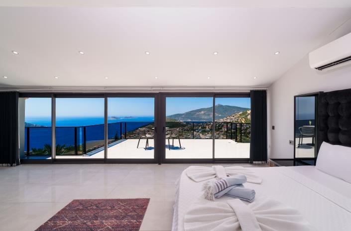 Image No.8-4 Bed Villa for sale