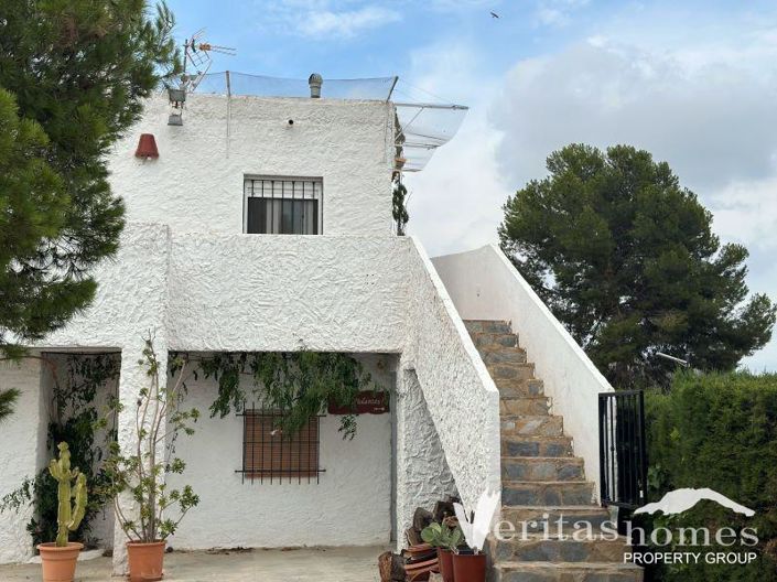 Image No.4-6 Bed Country House for sale