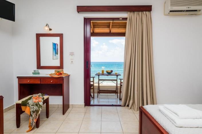 Image No.9-13 Bed Hotel for sale
