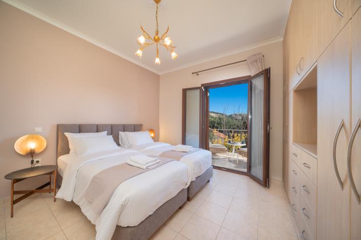 Image No.8-6 Bed Villa for sale