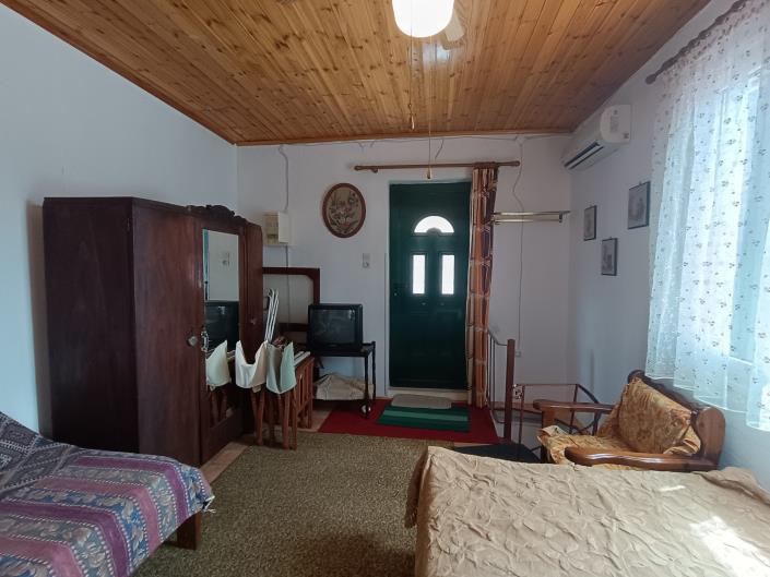 Image No.9-2 Bed House for sale
