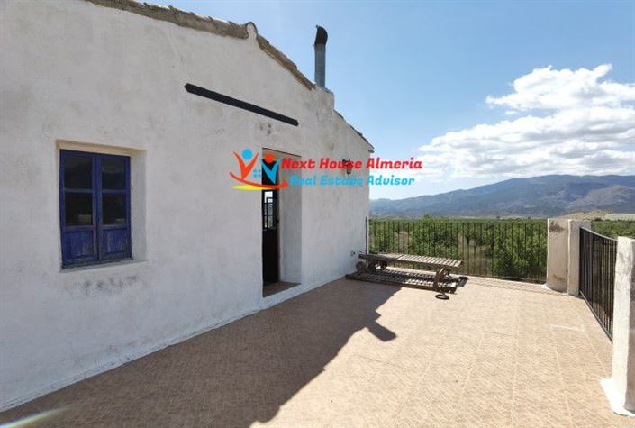 Image No.37-6 Bed Country House for sale