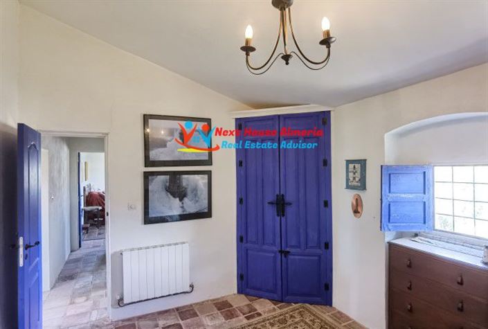 Image No.46-6 Bed Country House for sale