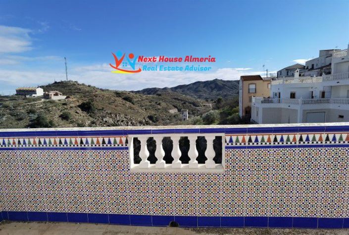 Image No.43-5 Bed Townhouse for sale