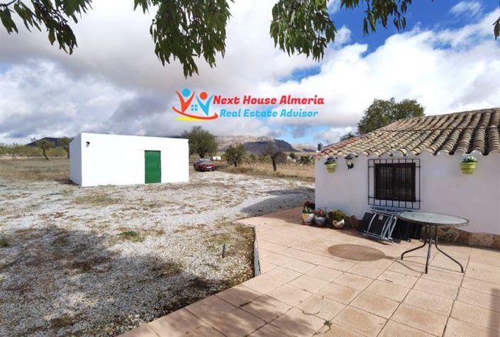 Image No.9-3 Bed Country House for sale