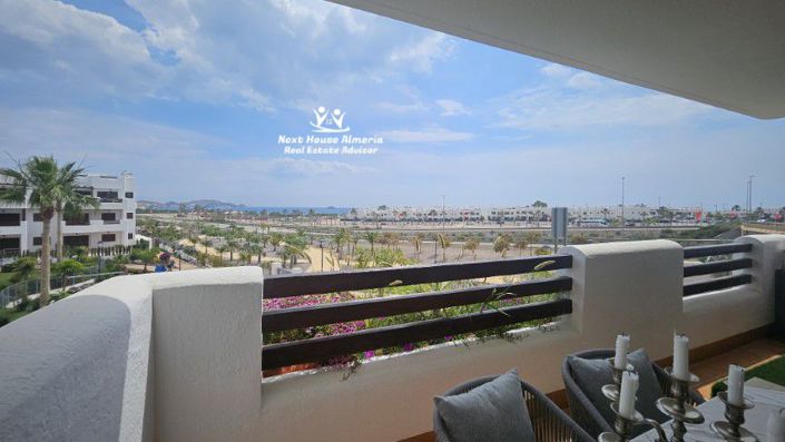 Image No.20-3 Bed Apartment for sale