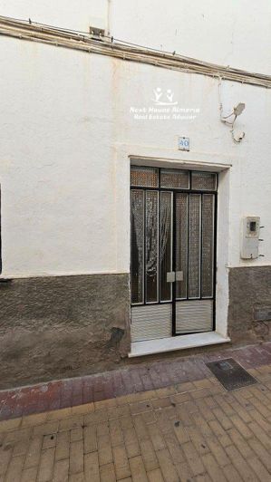 Image No.4-Maison de ville de 4 chambres à vendre