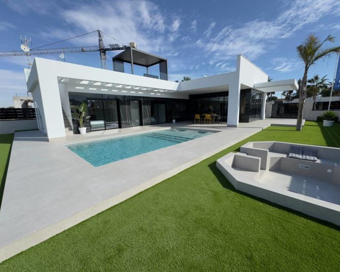 Image No.17-3 Bed Villa for sale