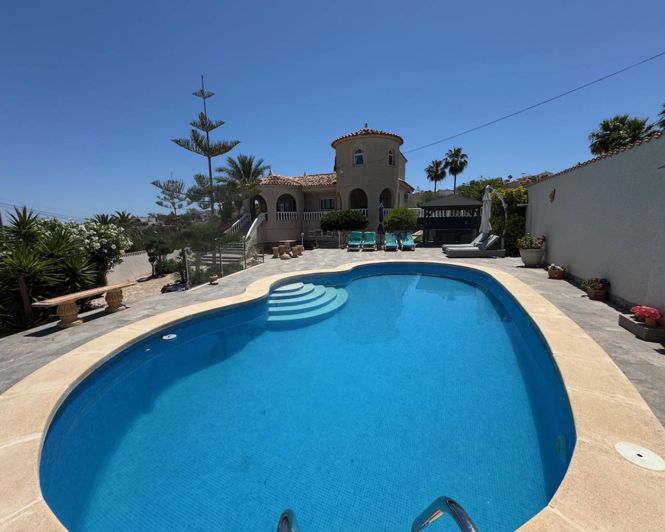 Image No.2-5 Bed Villa for sale