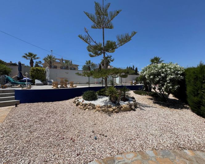 Image No.44-5 Bed Villa for sale