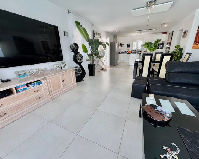 Image No.10-6 Bed Villa for sale
