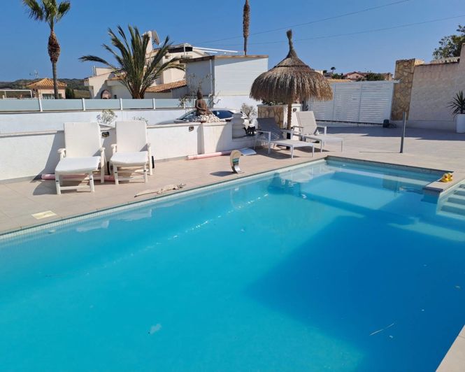 Image No.32-6 Bed Villa for sale