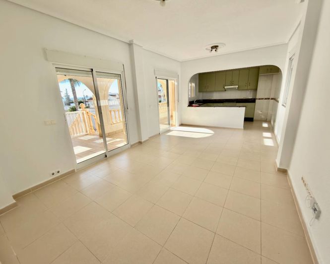 Image No.2-Villa de 5 chambres à vendre à Ciudad Quesada
