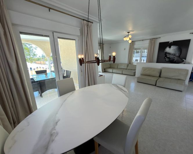 Image No.6-4 Bed Villa for sale