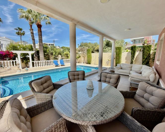 Image No.15-5 Bed Villa for sale
