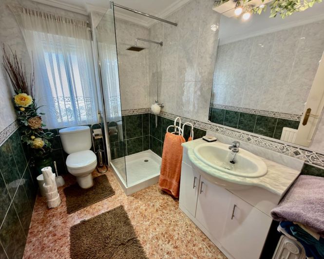 Image No.21-5 Bed Villa for sale