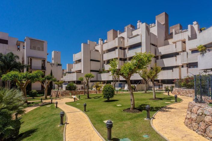 Image No.22-2 Bed Property for sale