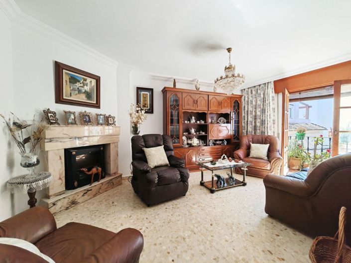 Image No.2-Propriété de 5 chambres à vendre à Estepona