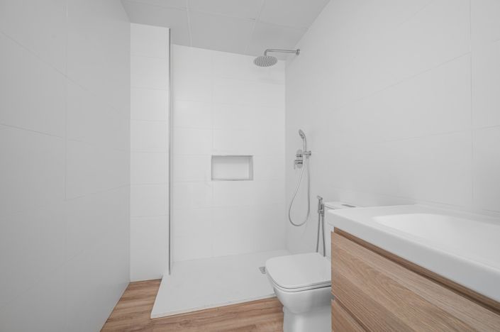 Image No.8-4 Bed Apartment for sale