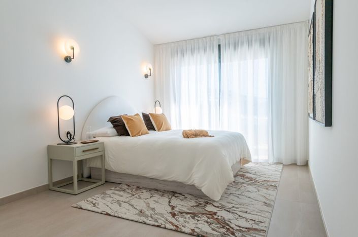 Image No.23-2 Bed Property for sale