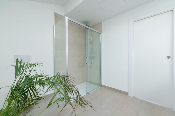 Image No.8-2 Bed Property for sale