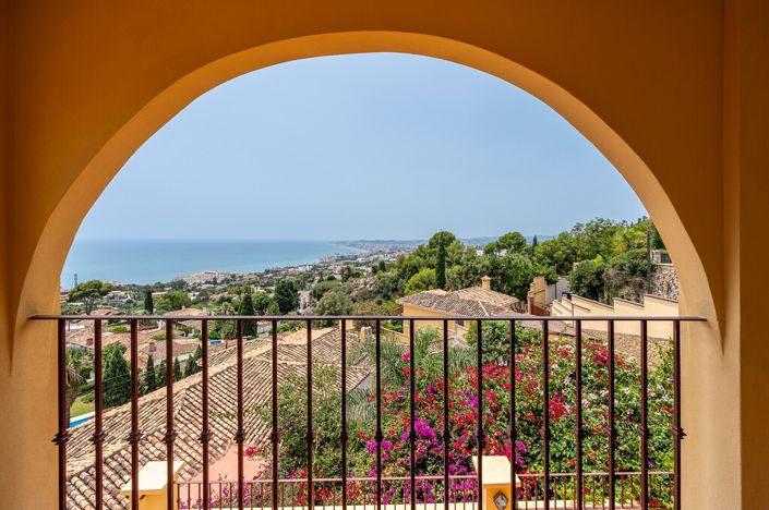 Image No.10-4 Bed Villa for sale